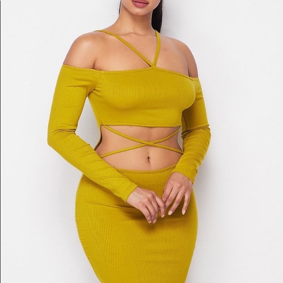 Ruche Detailed Color Block Mini Dress - Picture 4 of 4